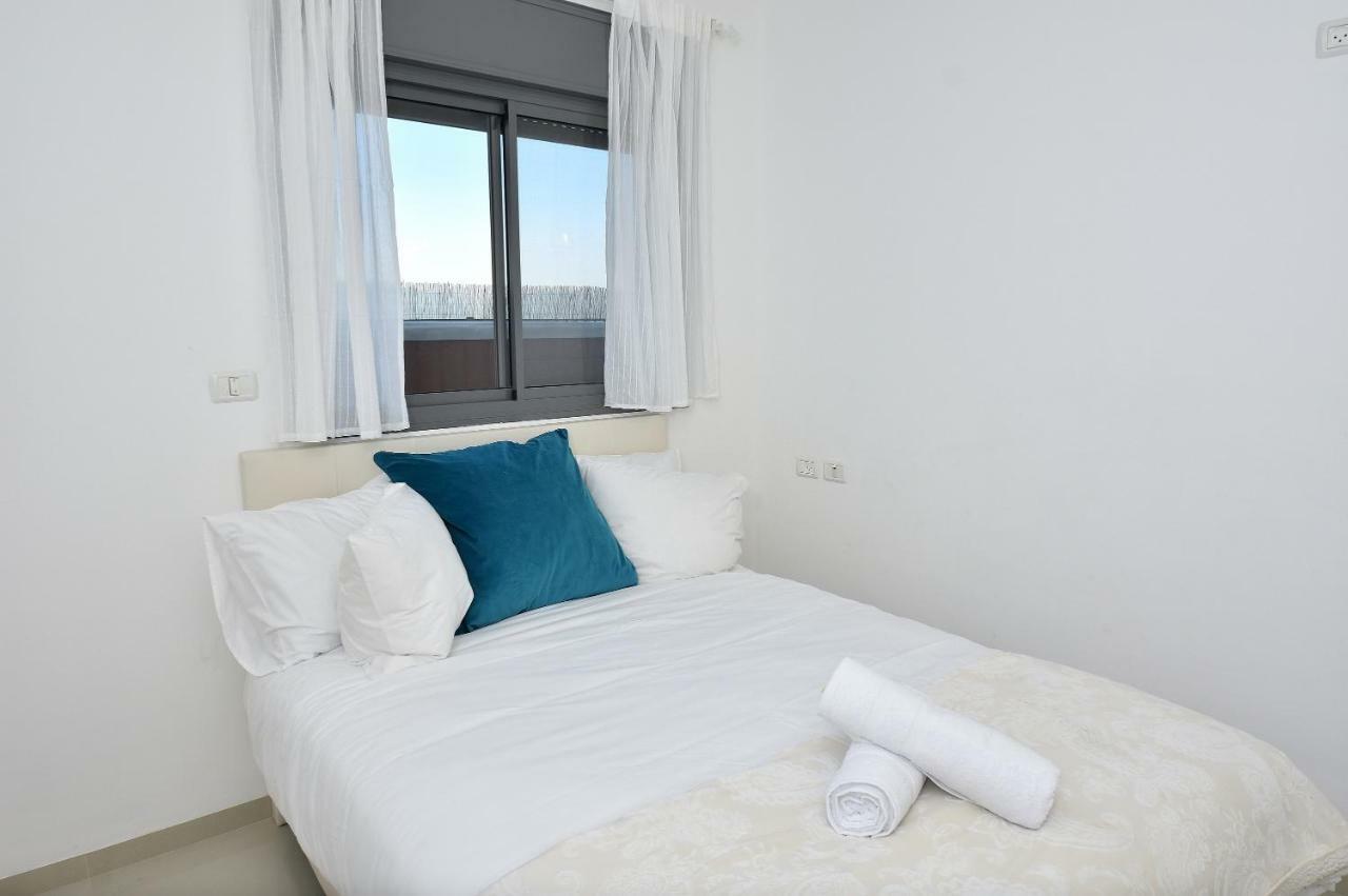 טבריה Ariston Luxury Garden Apartment With A Pool מראה חיצוני תמונה