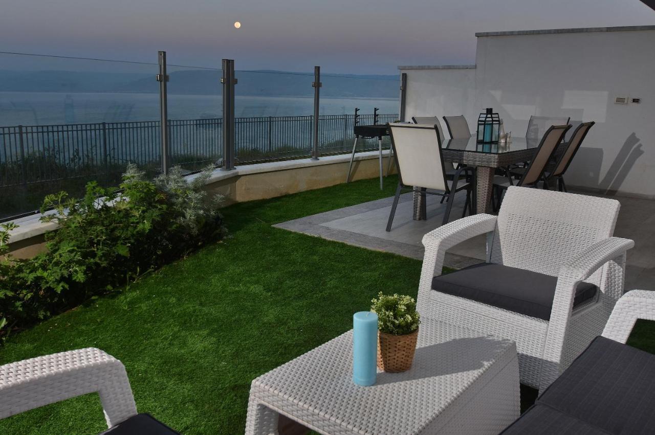 טבריה Ariston Luxury Garden Apartment With A Pool מראה חיצוני תמונה